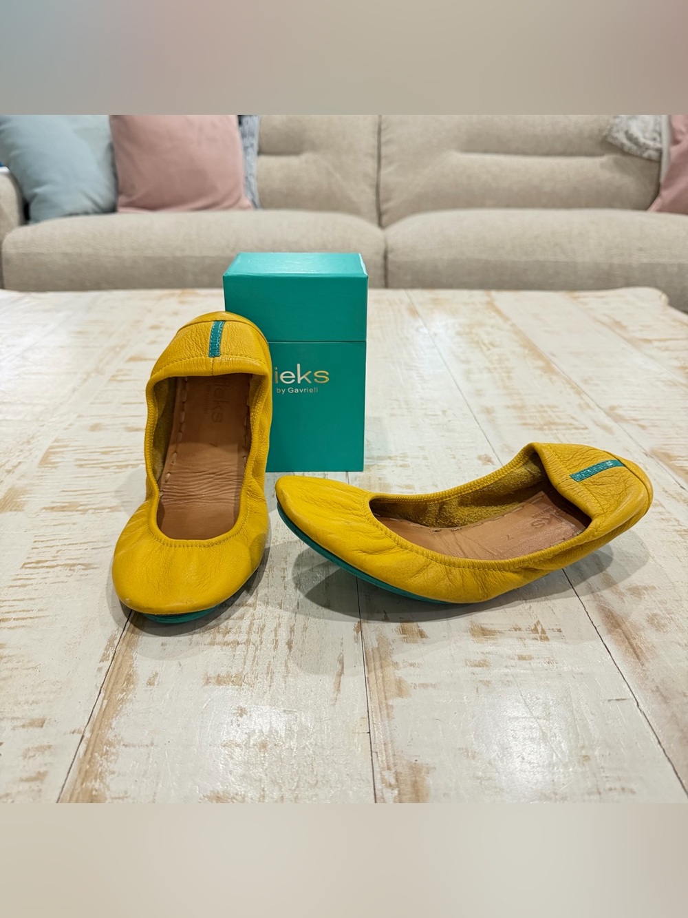 Tieks by Gavrieli Mustard Yellow Leather Ballet Flats with Teal Sole Sz 7